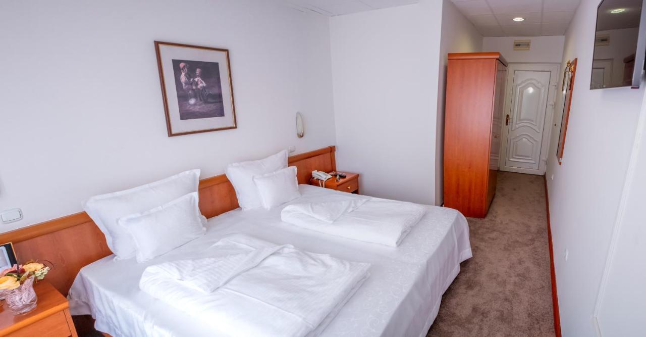 Hotel Integra Doboj Bagian luar foto